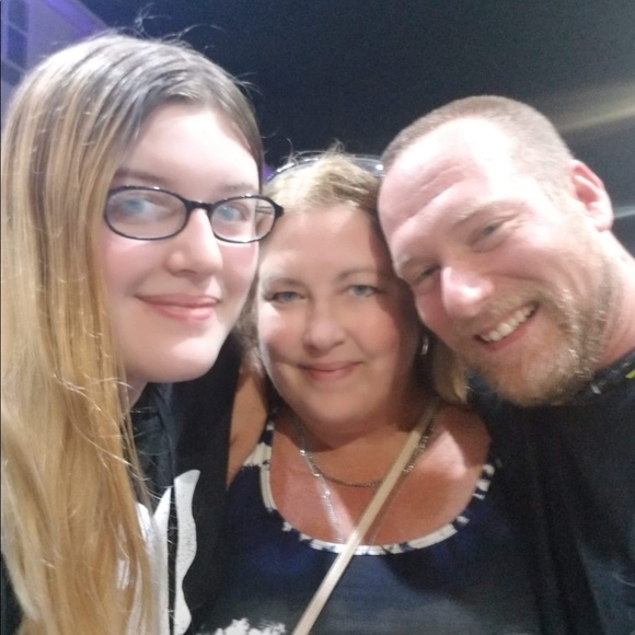 Meet your Posher, Kimberly - Picture 6 of 6